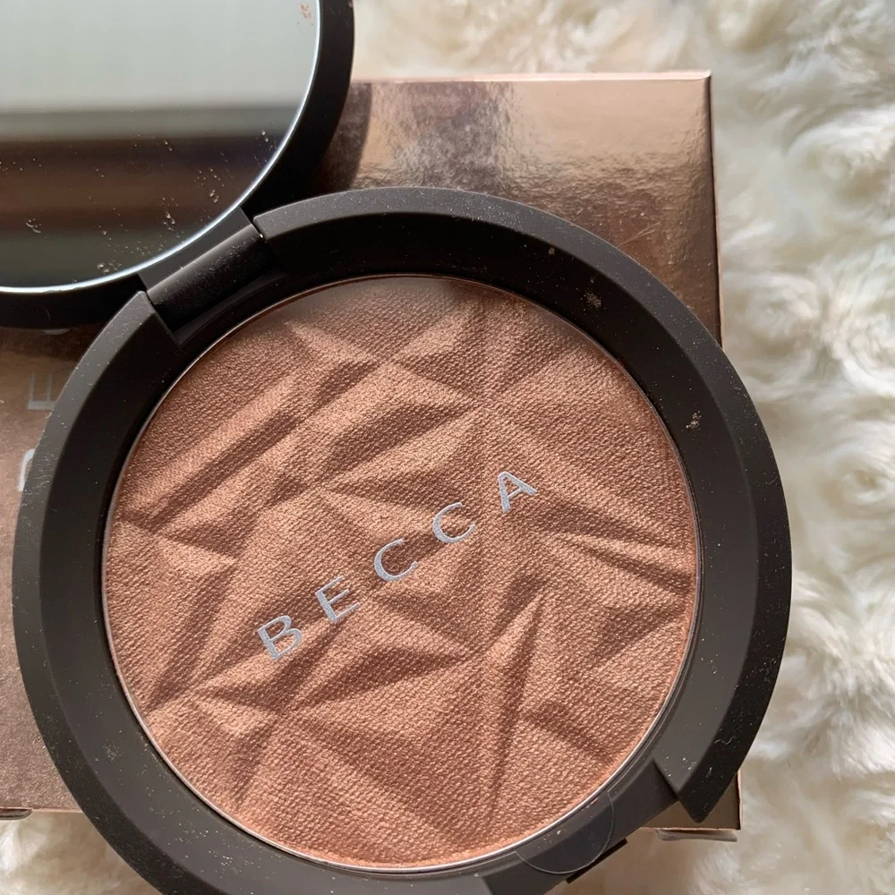 New Becca Bronzed Amber Shimmering Skin Perfector Pressed
